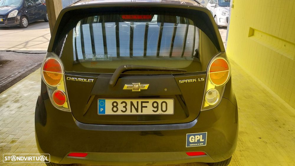 Chevrolet Spark 1.0 L Bi-Fuel - 18