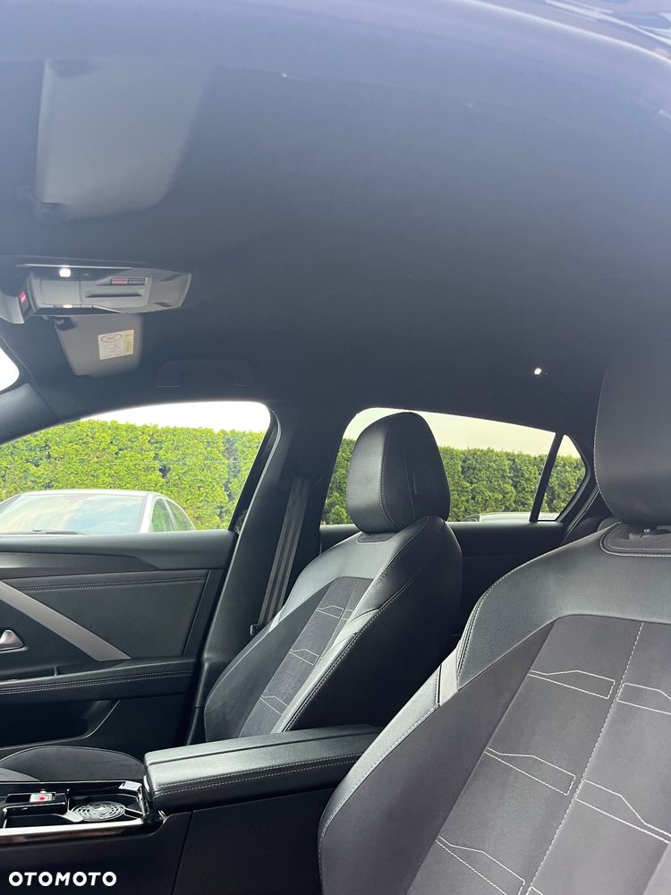 Opel Astra 1.2 Turbo GS Line - 21