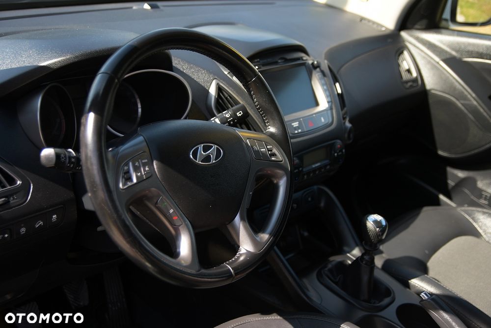 Hyundai ix35 blue 1.6 2WD Finale - 15