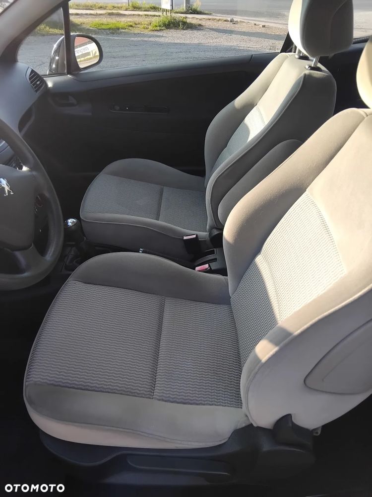 Peugeot 207 1.4 HDi Presence - 4