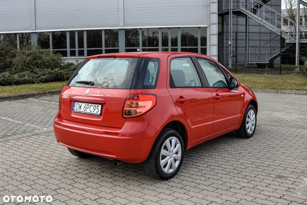 Suzuki SX4 1.5 Streetline 4x2 Classic - 4
