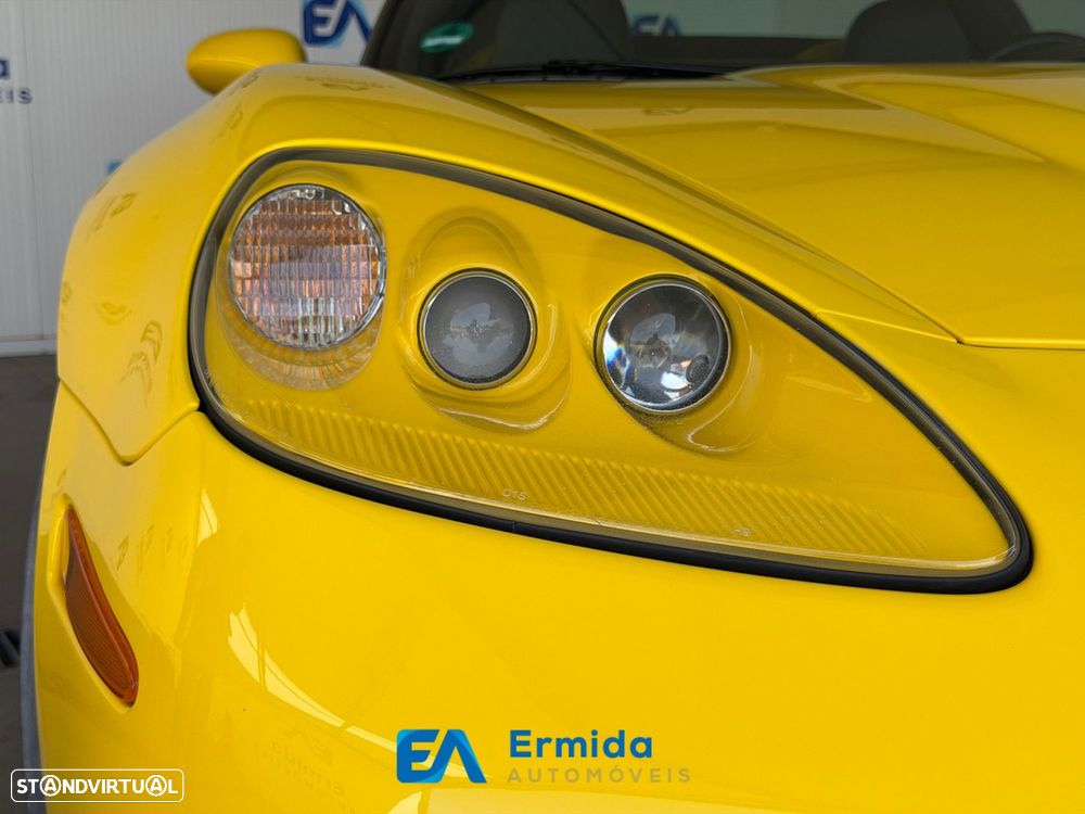 Chevrolet Corvette - 8