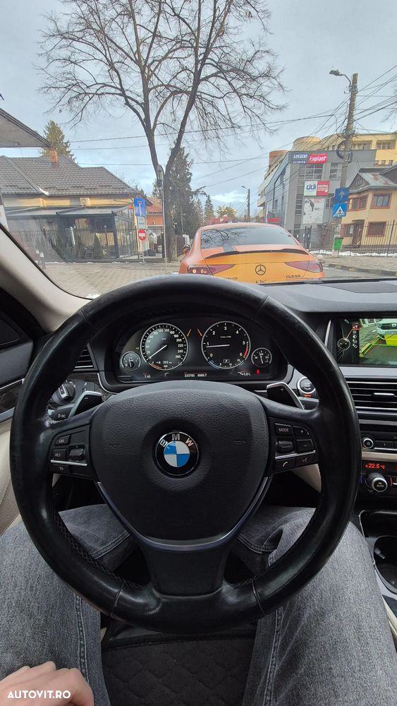 BMW Seria 5 525d xDrive Sport-Aut. Modern Line - 12