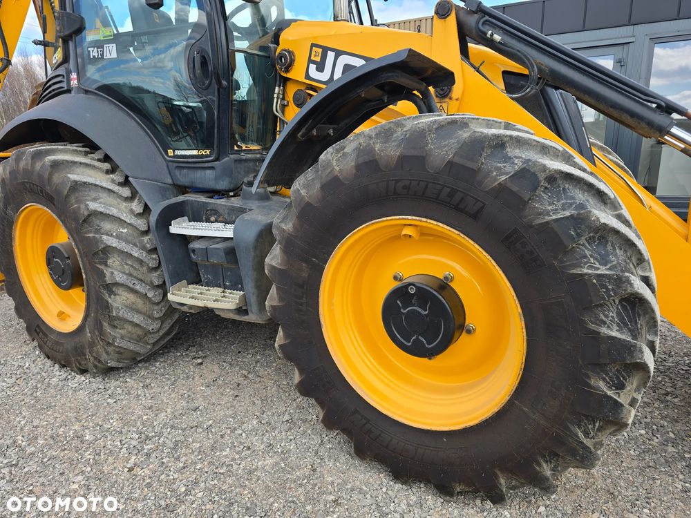 JCB - 11