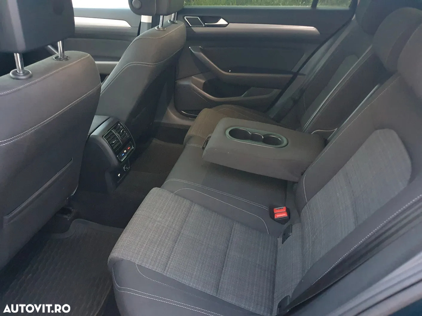 Volkswagen Passat Variant 1.5 TSI ACT OPF DSG Comfortline - 11