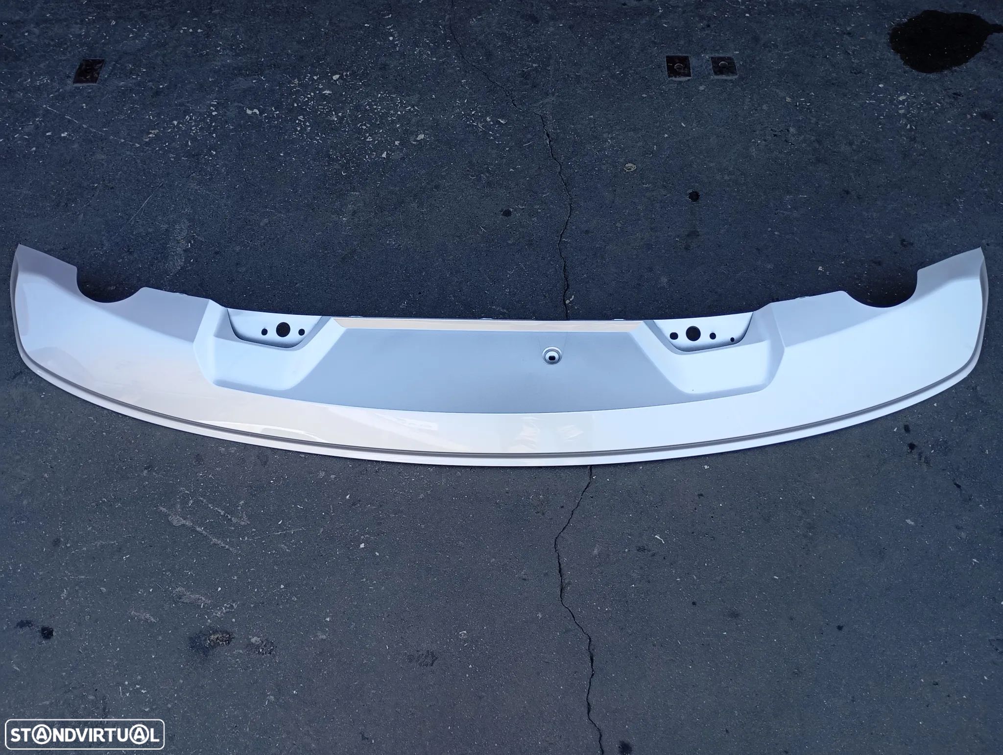 VOLVO XC40 DIFUSOR PARA CHOQUES TRÁS - DF003 - 1