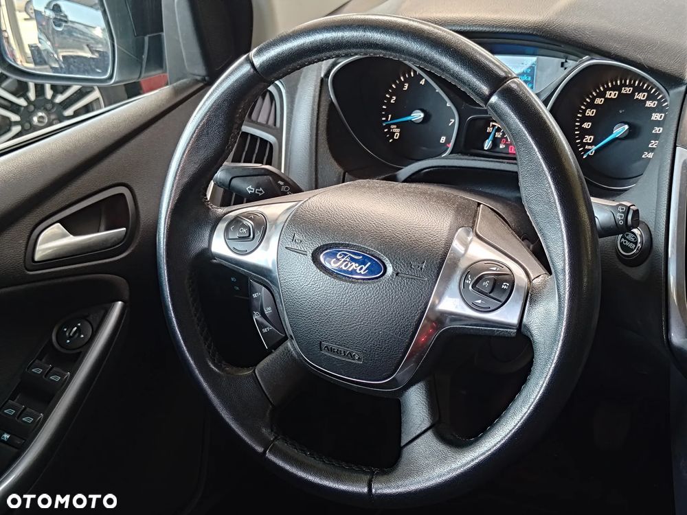 Ford Focus 1.6 EcoBoost Titanium - 16