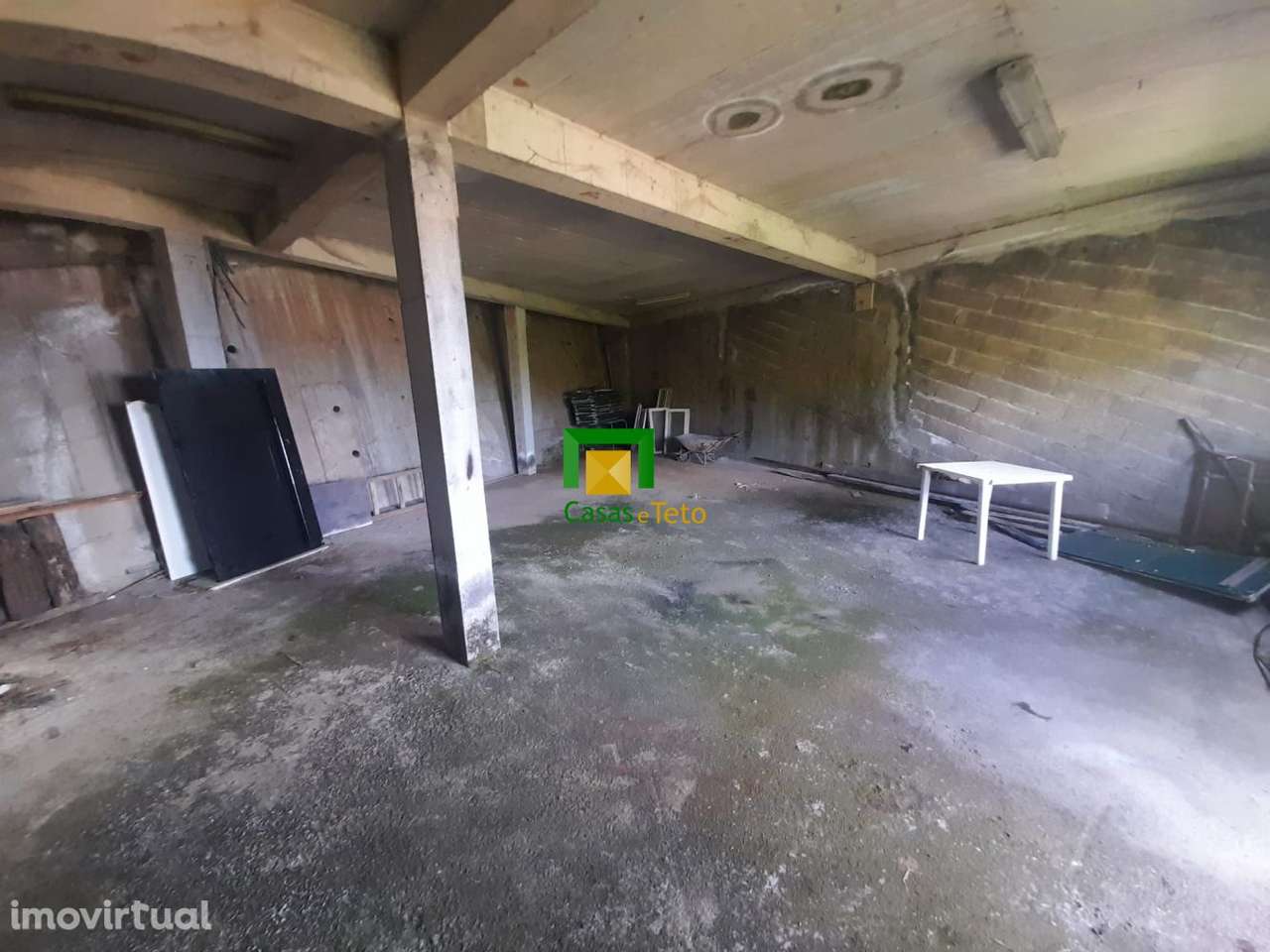 Terreno com início de construção - Grande imagem: 4/10