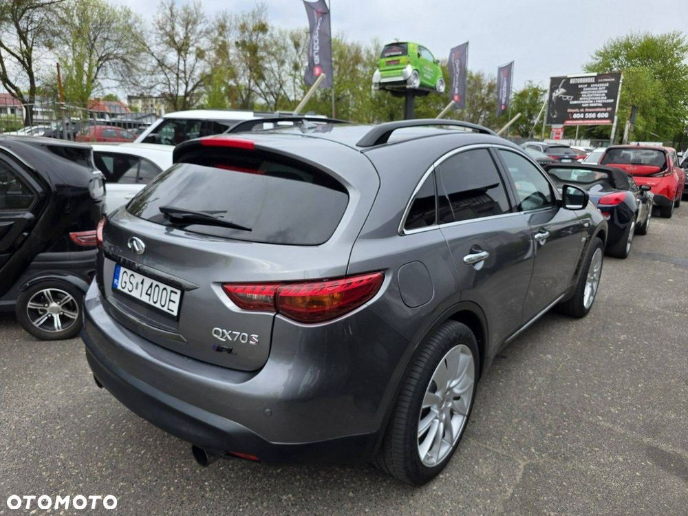 Infiniti QX70 - 5