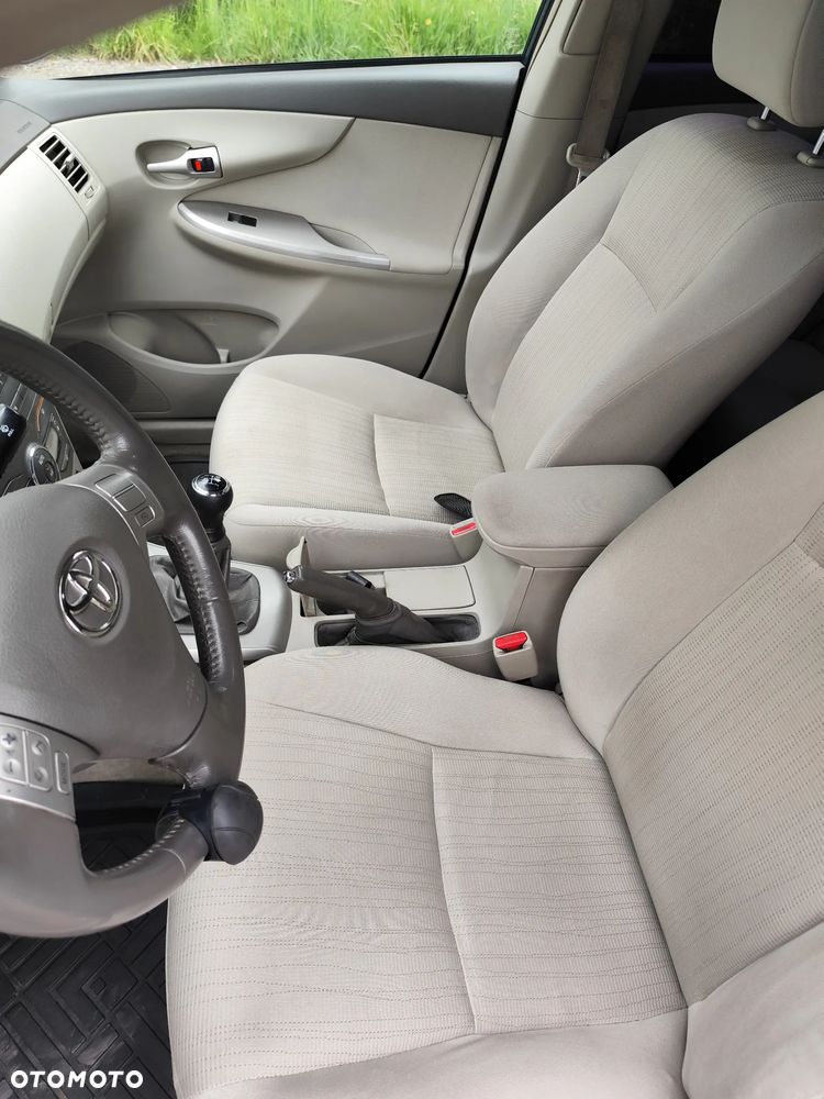 Toyota Corolla 1.6 VVT-i Premium Start - 12