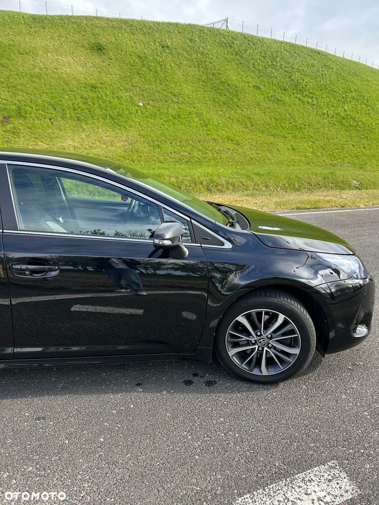 Toyota Avensis 2.0 D-4D Prestige - 9