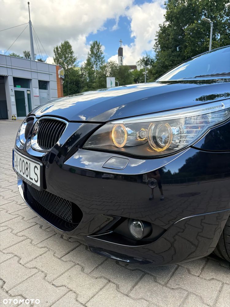 BMW Seria 5 550i - 37