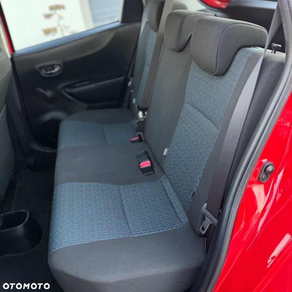 Toyota Yaris - 24