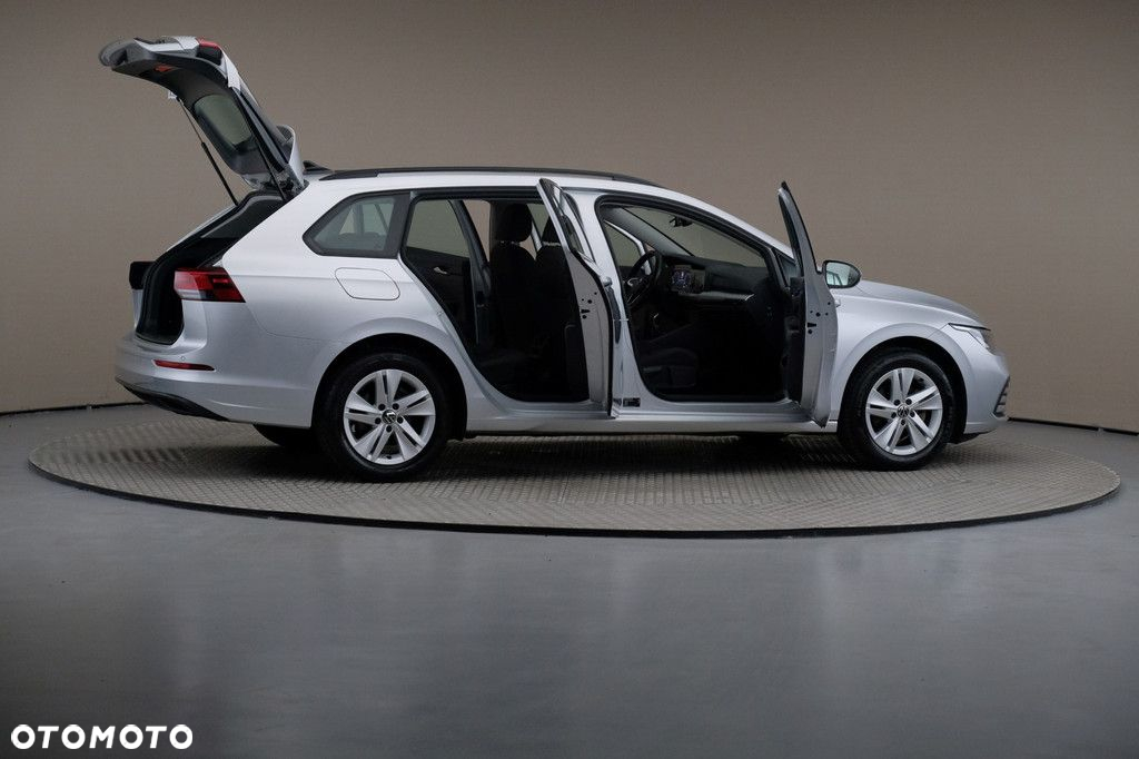 Volkswagen Golf - 6