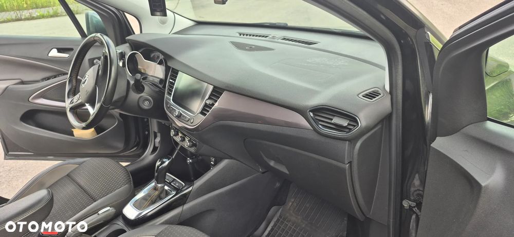 Opel Crossland X 1.2 T Design Line S&S - 13