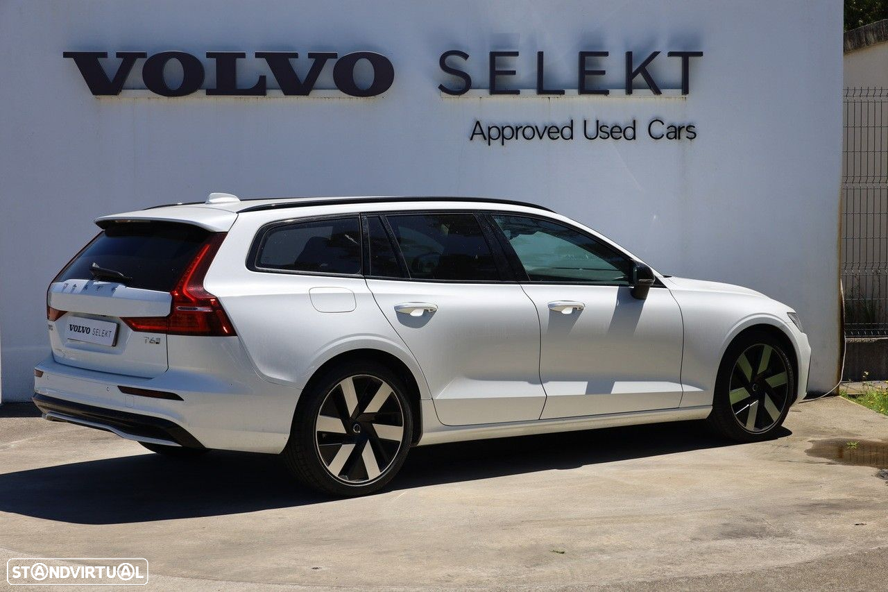 Volvo V60 2.0 T6 AWD TE Plus Dark - 3