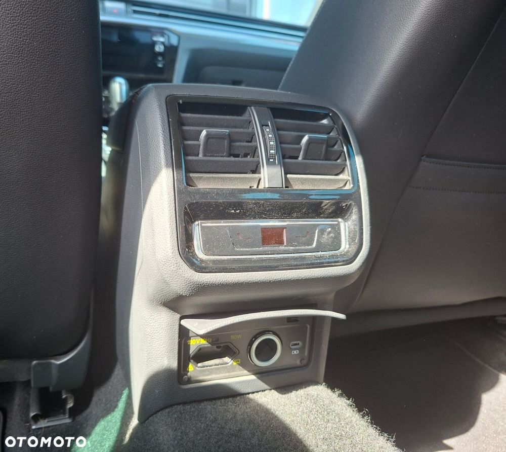 Volkswagen Passat - 17
