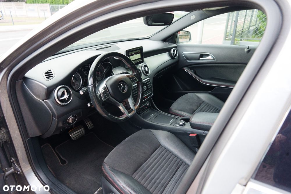 Mercedes-Benz GLA 180 7G-DCT AMG Line - 8