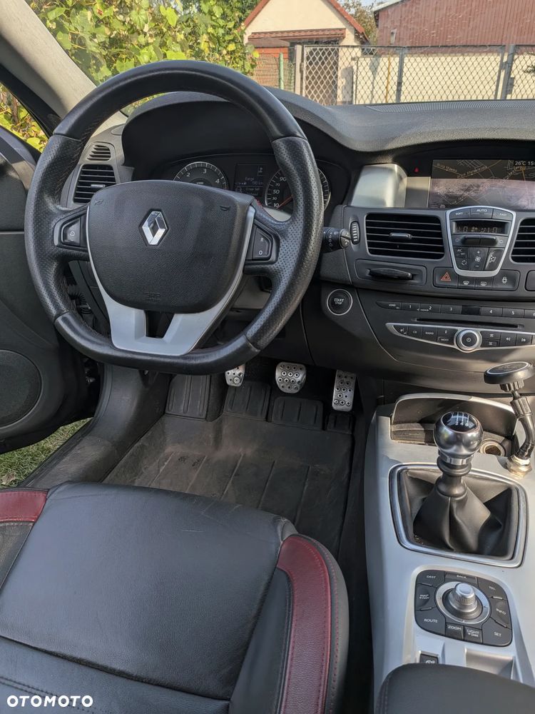 Renault Laguna dCi 180 FAP GT - 13