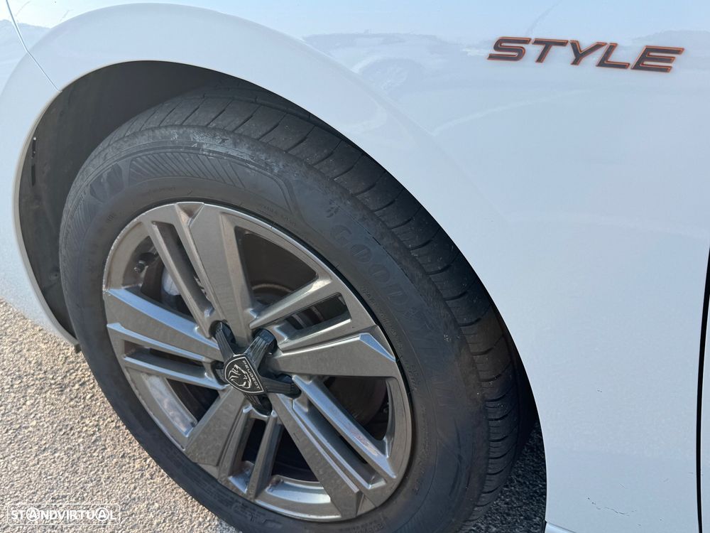 Peugeot 308 SW - 8