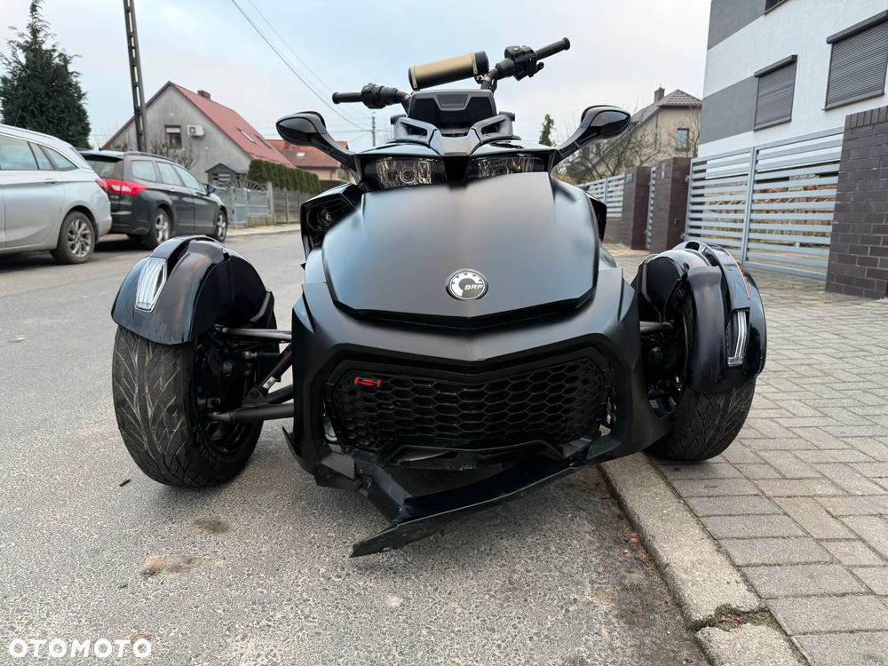 Can-Am Spyder - 33