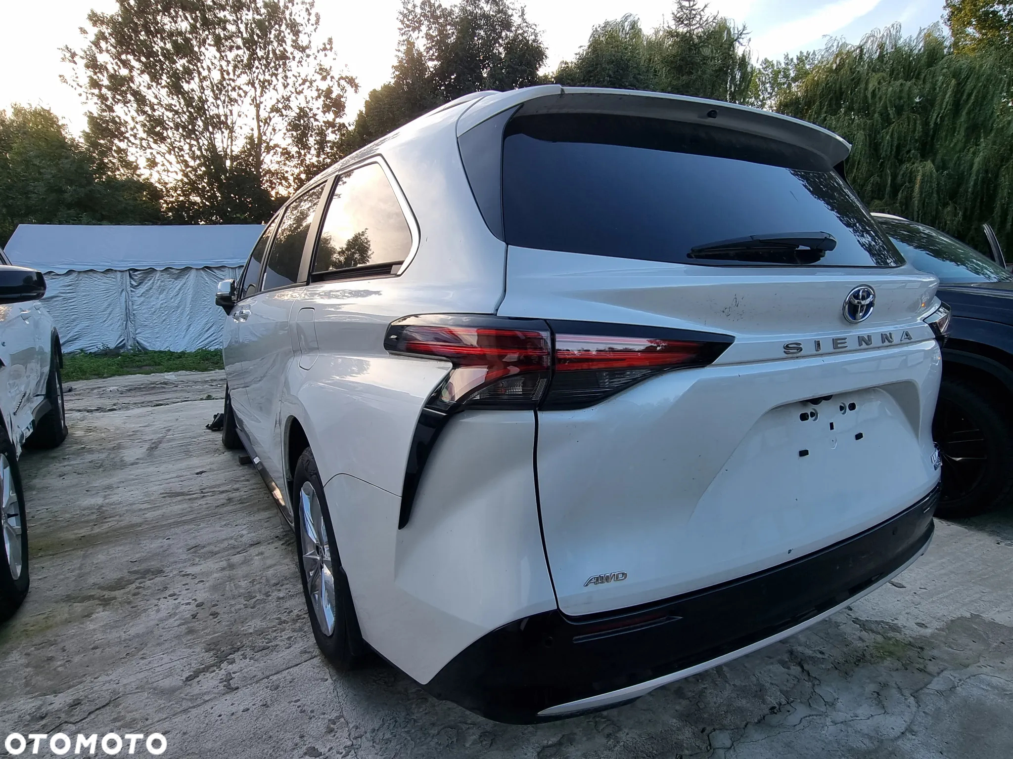 Toyota Sienna - 5