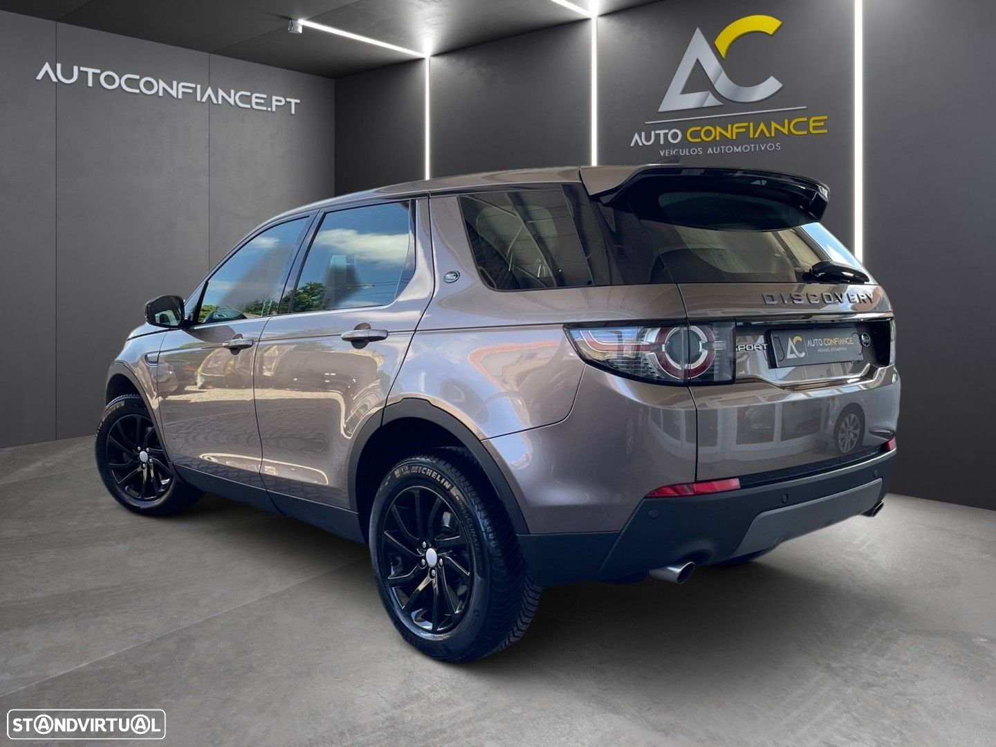 Land Rover Discovery Sport 2.0 TD4 HSE Luxury 7L Auto - 4
