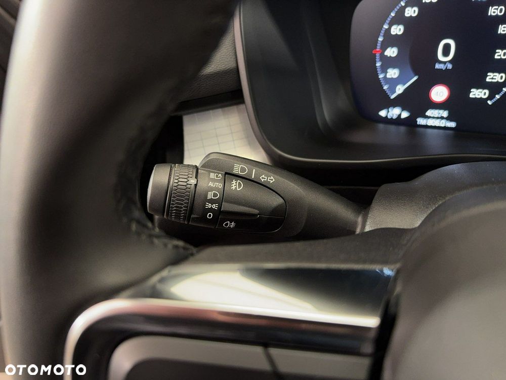 Volvo XC 40 - 22