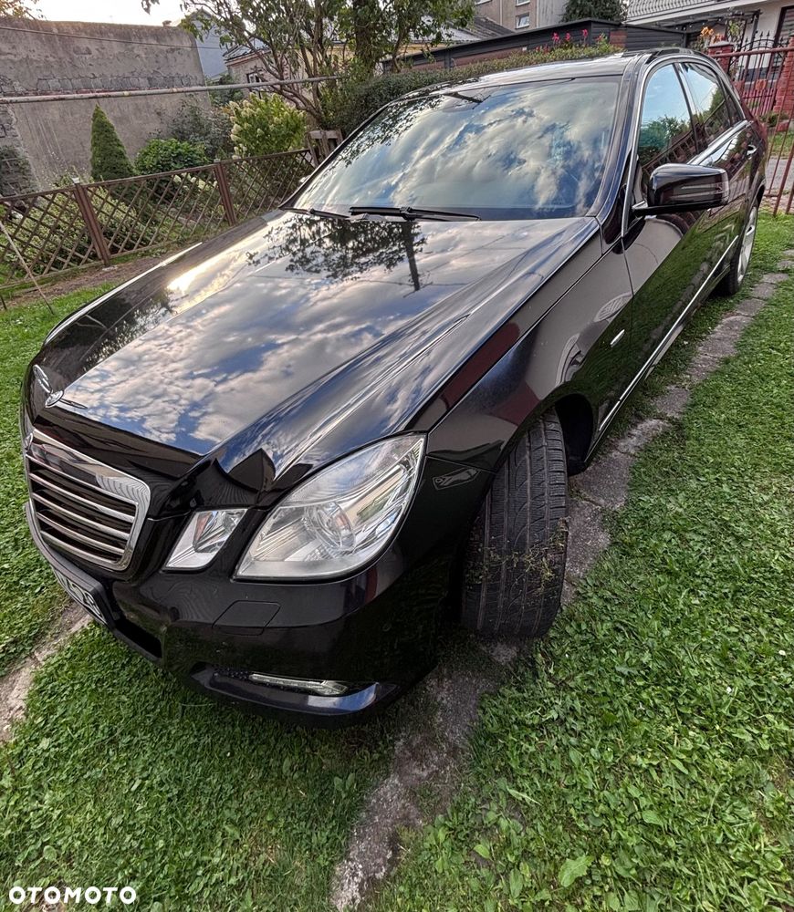 Mercedes-Benz Klasa E 220 CDI DPF BlueEFFICIENCY Automatik - 2