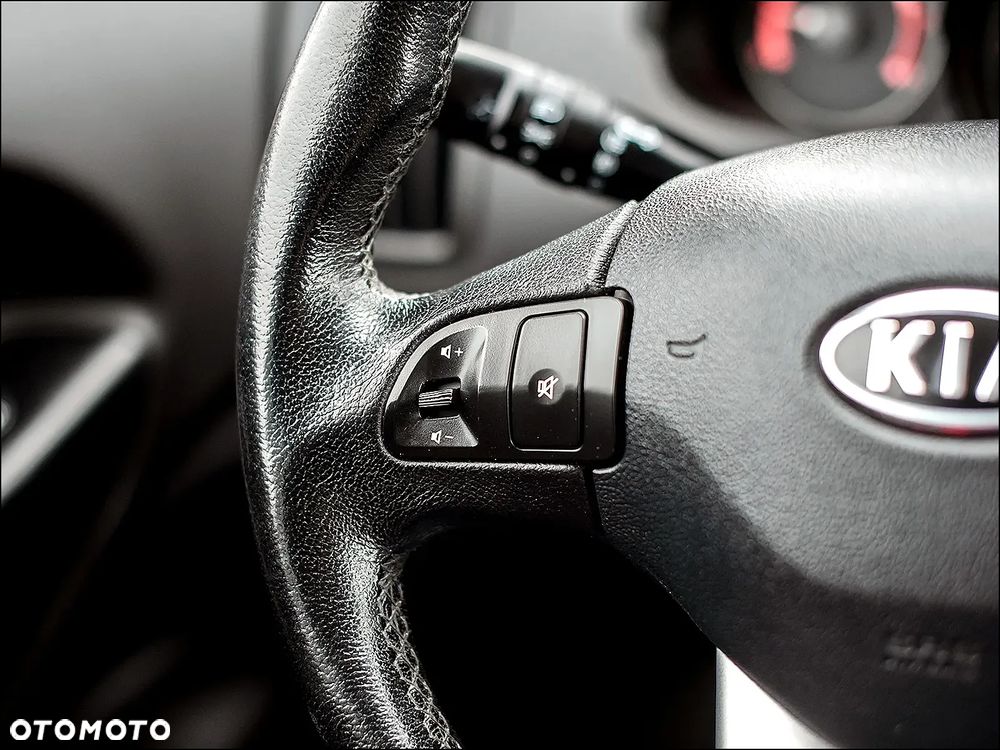 Kia Ceed - 21