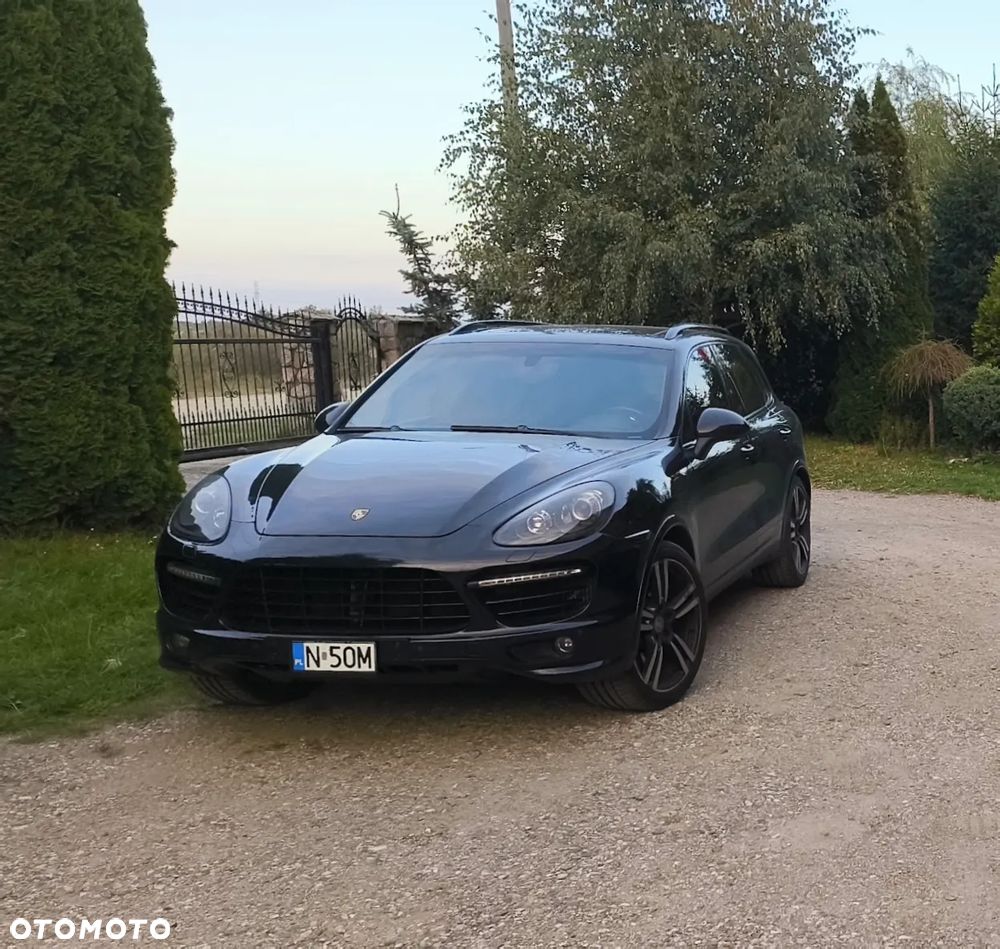 Porsche Cayenne - 1
