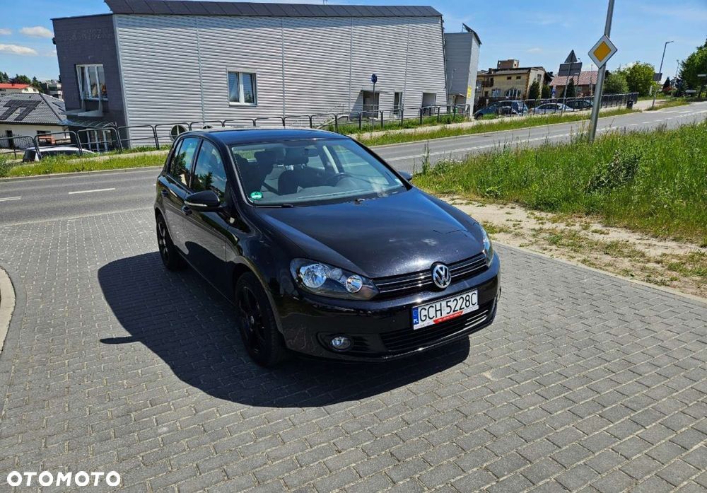 Volkswagen Golf - 1