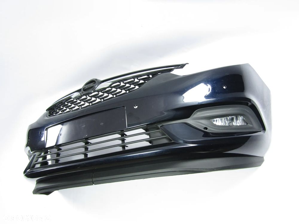 Zderzak przedni Opel Zafira C FL 16 - 19  Pdc-4  + Atrapa Kod lakieru 22X - 8