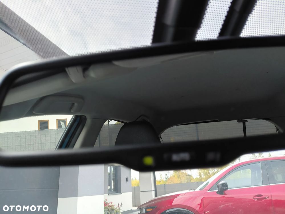 Toyota Yaris Hybrid 100 Premium - 13