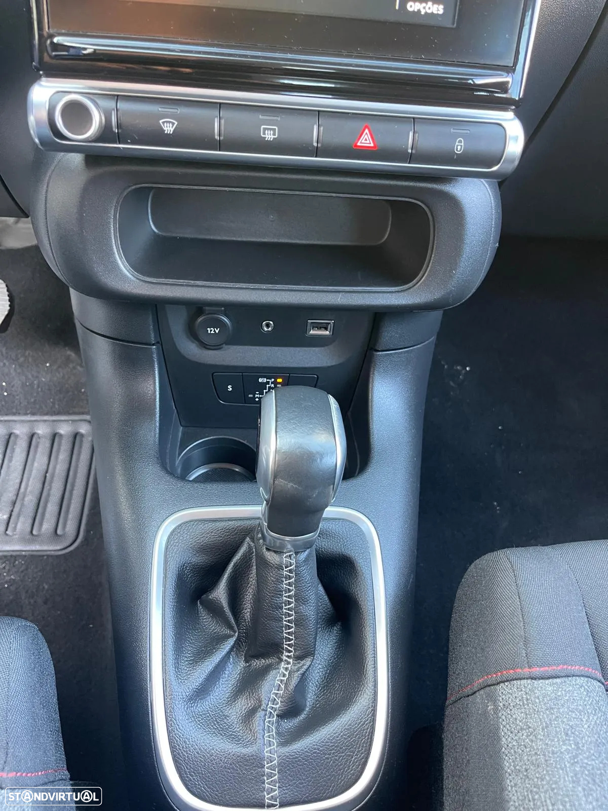 Citroën C3 1.2 PureTech Shine EAT6 - 7
