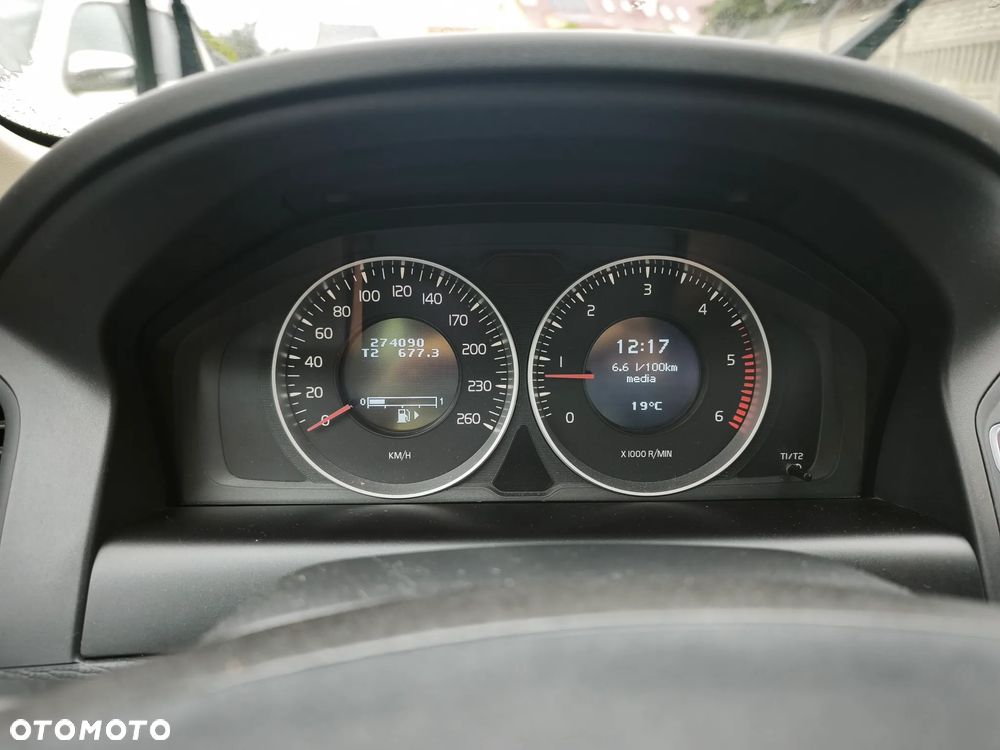 Volvo XC 60 - 8