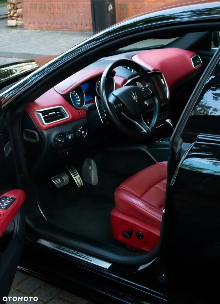 Maserati Ghibli GranSport - 31