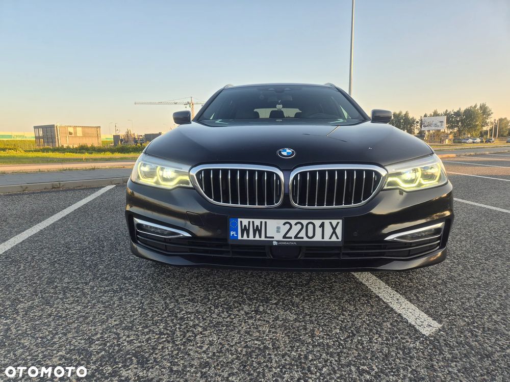 BMW Seria 5 525d Luxury Line - 2