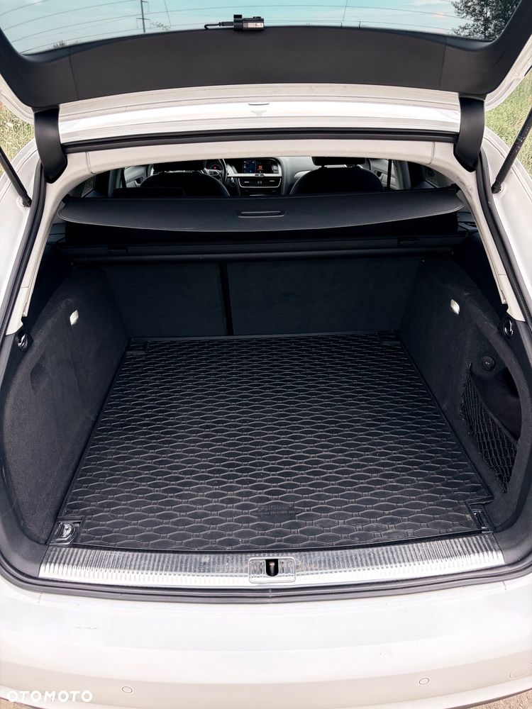 Audi A4 Avant 2.0 TDI - 9