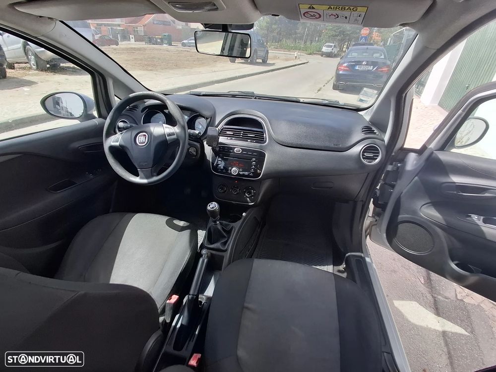 Fiat Grande Punto - 10