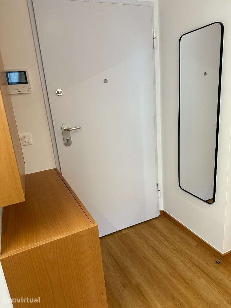 Fantástico Apartamento T0 Novo, mobilado e completamente equipado - Grande imagem: 3/22