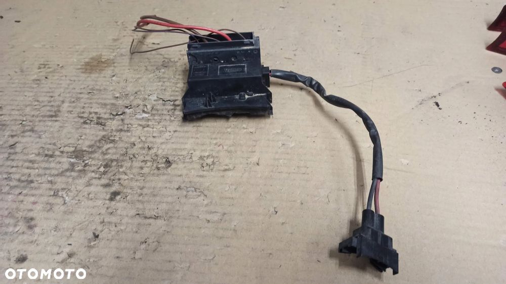 # MODUŁ STEROWNIK WENTYLATORA OPEL nr 1379151 - 3