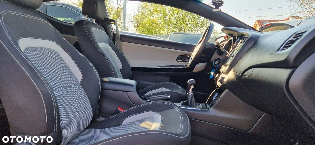 Kia ProCeed - 21