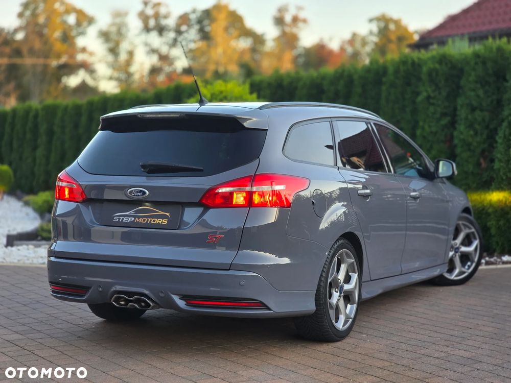 Ford Focus 2.0 TDCi ST-2 - 4