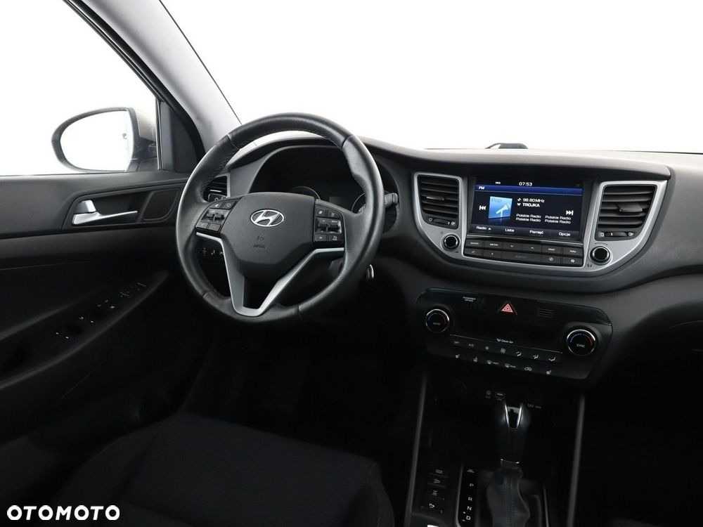 Hyundai Tucson 2.0 CRDi 4WD Automatik Advantage - 17