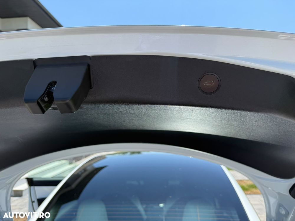 Tesla Model 3 - 14
