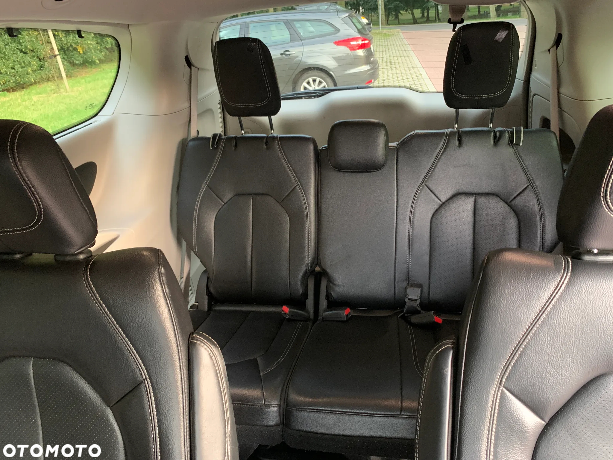 Chrysler Pacifica - 14