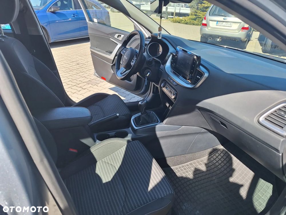 Kia Ceed 1.5 T-GDI M - 19
