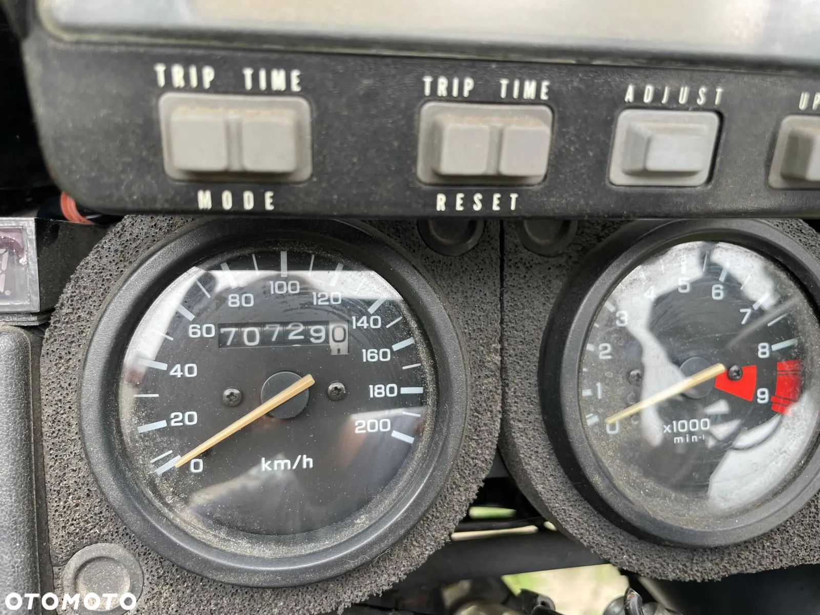 Honda XRV - 7