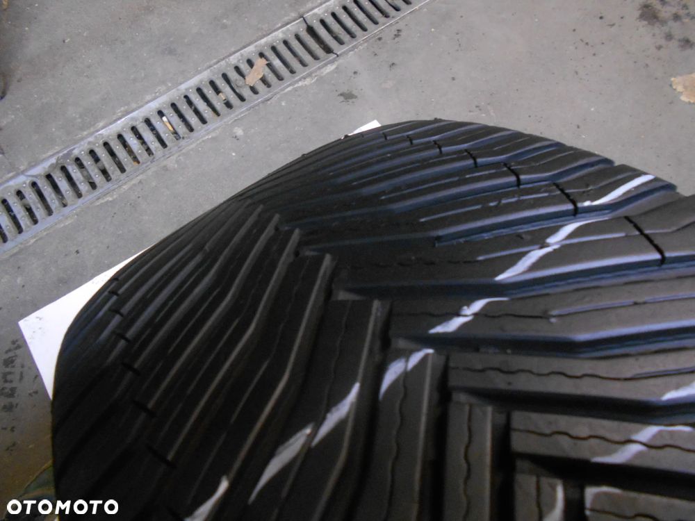 OPONA POJEDYNKA  255/45R19 MICHELIN CROSSCLIMATE 2 SUV VOL DOT 3722 8MM - 2